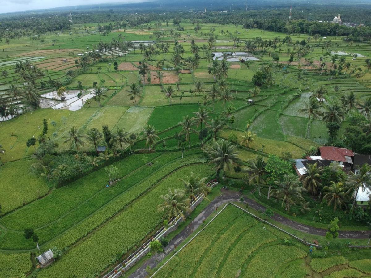 Peraja Bungalows Loyok Sangyang Exterior foto
