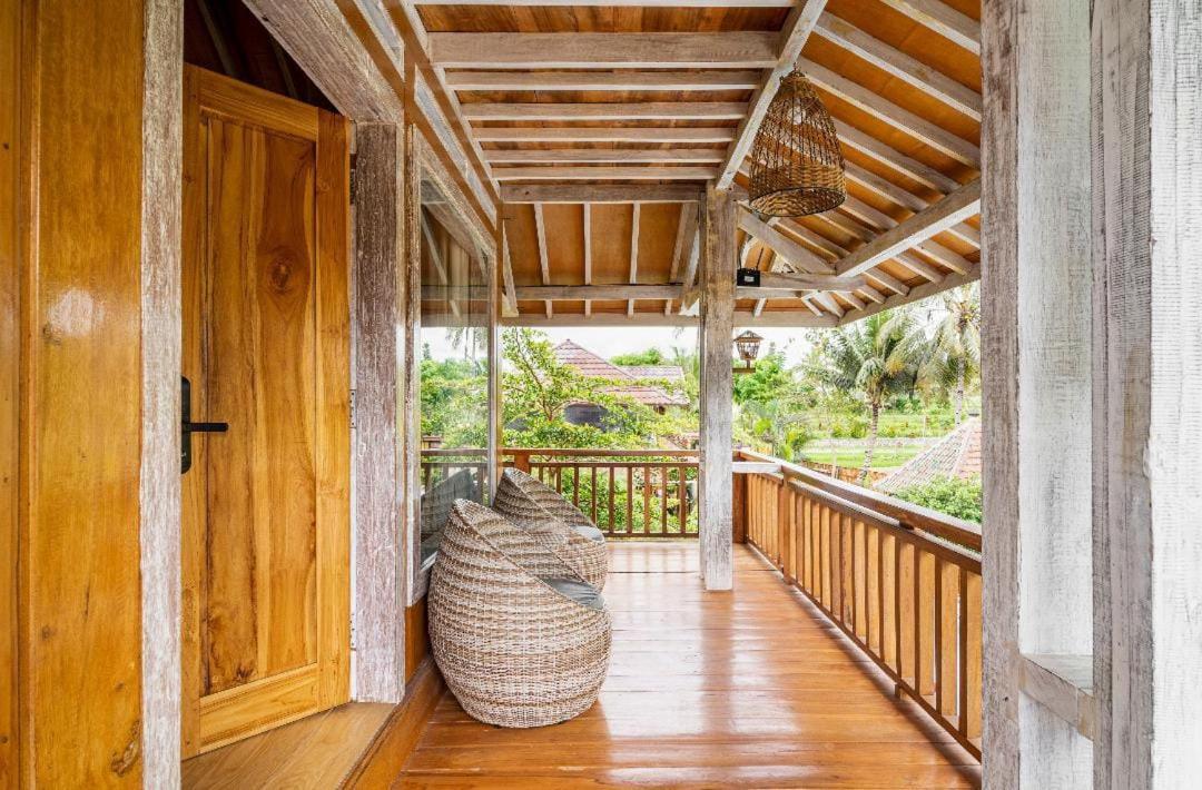 Peraja Bungalows Loyok Sangyang Exterior foto