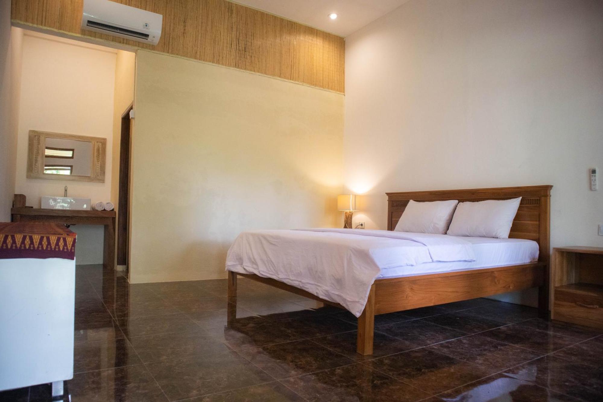 Peraja Bungalows Loyok Sangyang Quarto foto